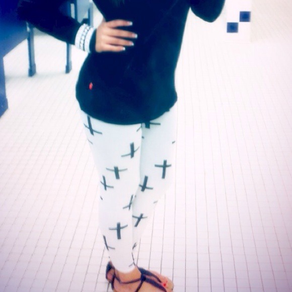Black and white cross tights
