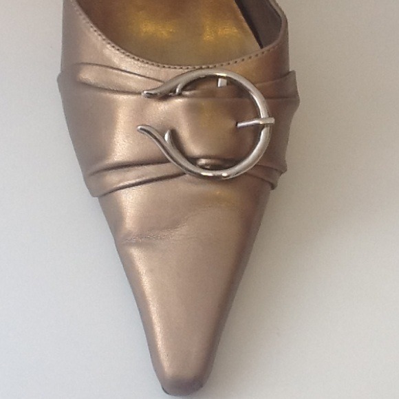 Shoes - Picture 3 of 3