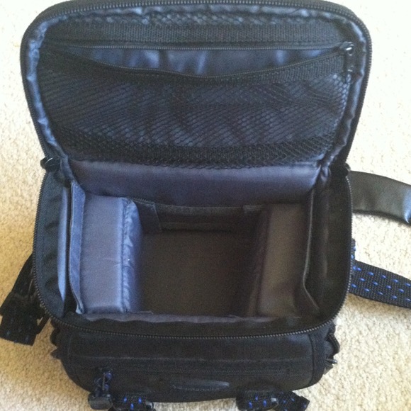 SOLD Digital camera case - Picture 3 of 4