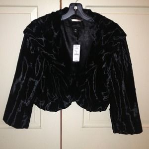 🎉REDUCED🎉NWTWhite House black market bolero