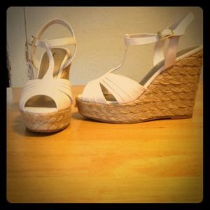 White American Eagle wedges