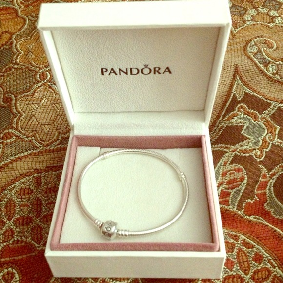 PANDORA bracelet