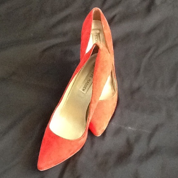 Steve Madden Shoes - Reduced Red suede heels