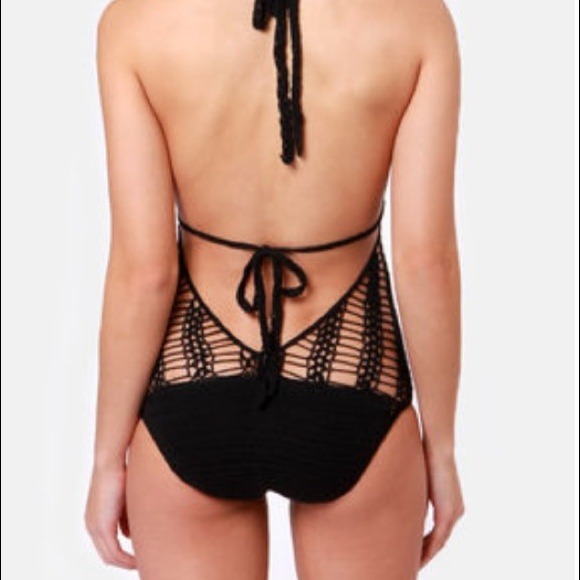 Hot crotchet one piece swimsuit from lulus.com - Picture 4 of 4