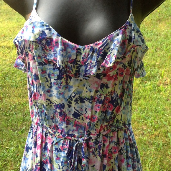 Sun dress - Picture 2 of 3