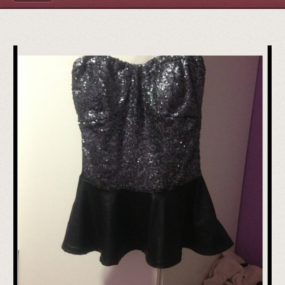 Sequined leather peplum top - Picture 4 of 4