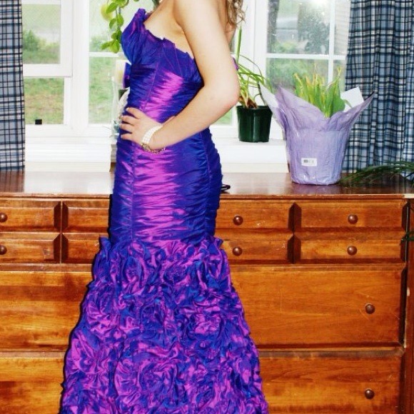 Size 6 purple Tony Bowel mermaid prom dress - Picture 2 of 3