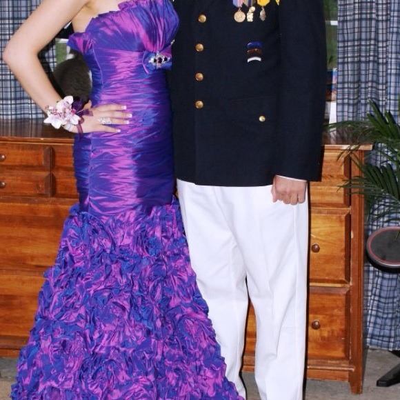 Size 6 purple Tony Bowel mermaid prom dress - Picture 3 of 3