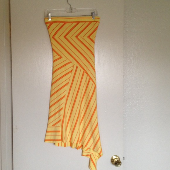 ⛔BUNDLED⛔ Bright Strapless Striped Jersey Dress - Picture 2 of 2