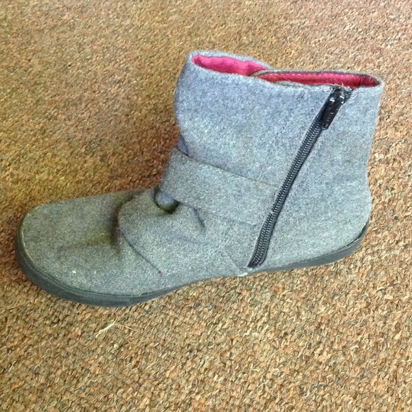 Mini grey booties - Picture 2 of 4