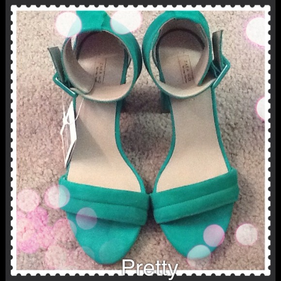 Zara Shoes - NWOT Zara Green Ankle Strap  Size 6