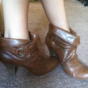 Madden Girl brown singsing ankle heel boots