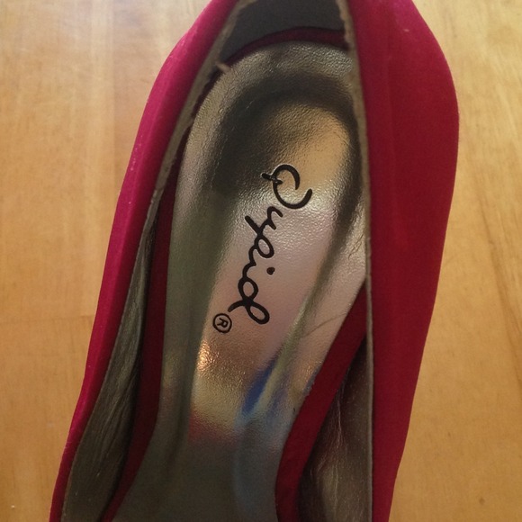 Qupid 8' platform high heels. Hot pink. Silk. - Picture 3 of 4
