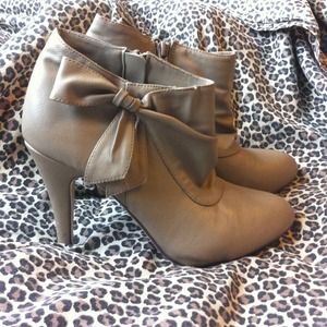 Cute Boot Style Heels!