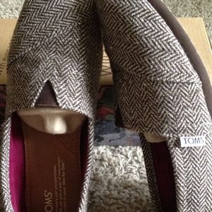 >>>SOLD<<<Metallic Herringbone Toms