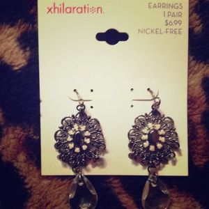 Chandelier earrings