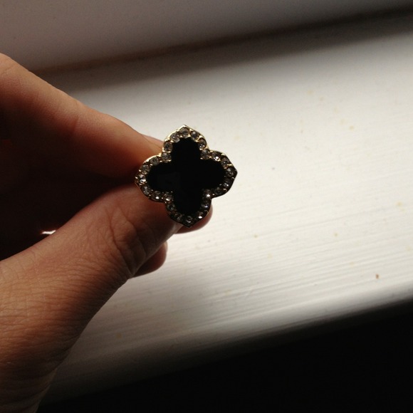 Gorgeous ring ! - Picture 3 of 3