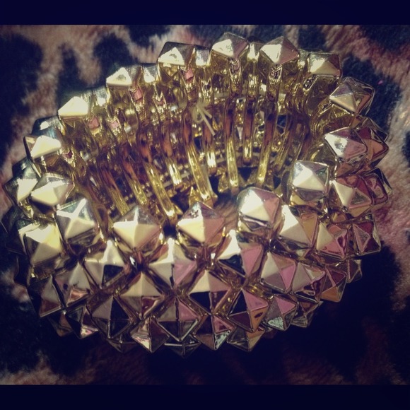 Gold spiked bracelet