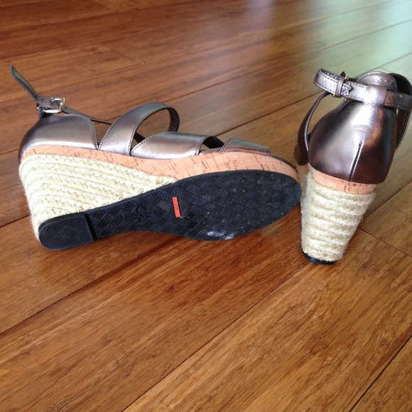 ⭐REDUCED⭐Cole Haan metallic wedge - Picture 2 of 4