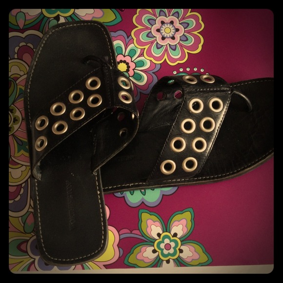 My Favorite Pair of Black Flip Flips