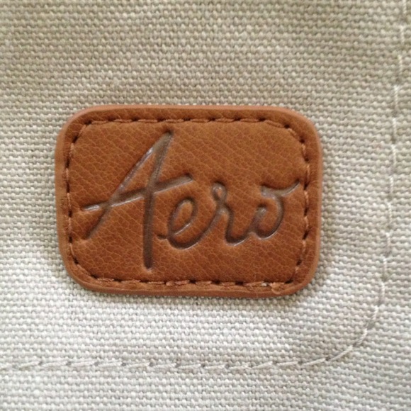 Aeropostale grey bag medium to large crossbody - Picture 2 of 4