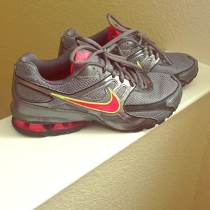 Nike Reax Women's