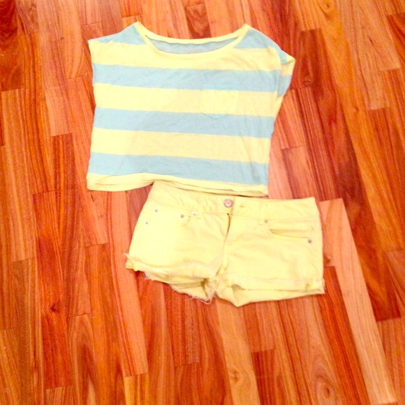 Super cute yellow and blue cut off shirt!