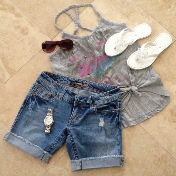 American Eagle Outfitters Denim - ⬇️WAS $15⬇️ American Eagle midi shorts