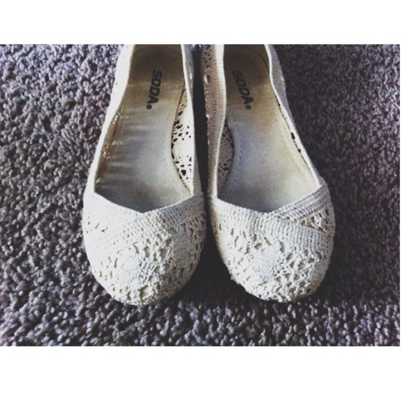 Soda Crochet Flats