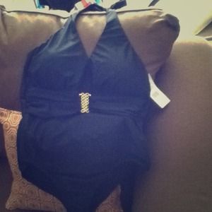 HP 5/5/14 🆕Marilyn Monroe Swimwear Collection