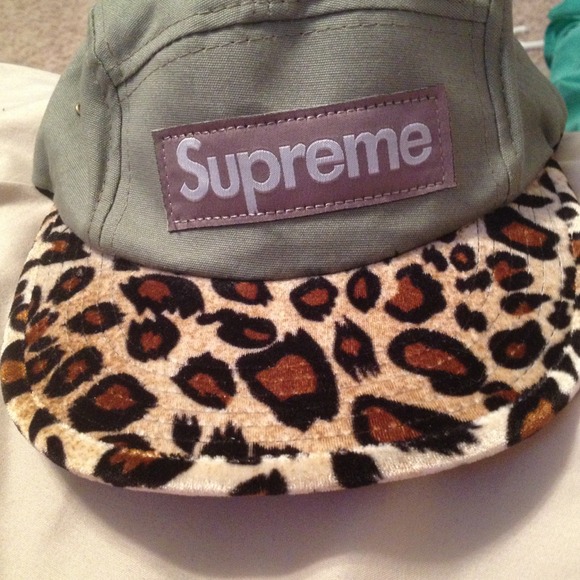 Supreme Strapback