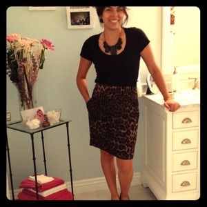 Forever 21 Penciled Skirt