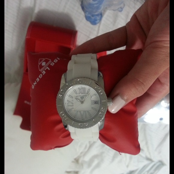 NIB White/Silver Swiss Legend watch