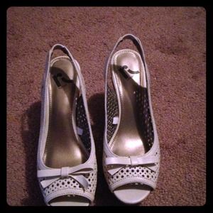White wedges