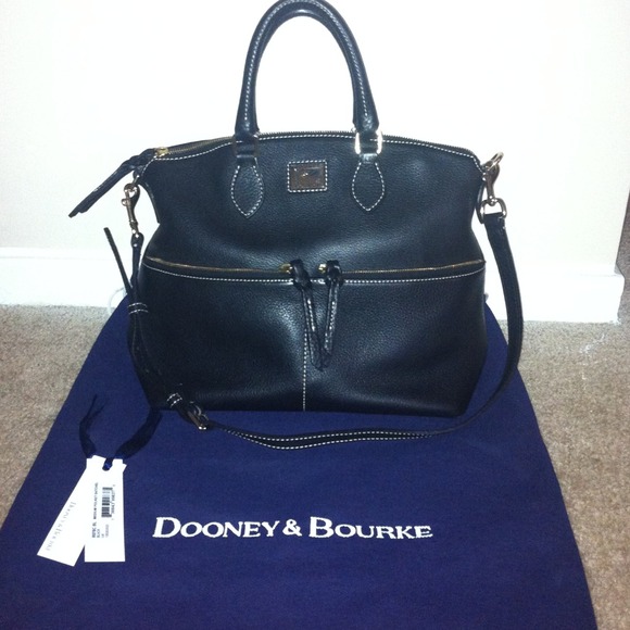 🚫HOLD🚫Auth Dooney & Bourke Blk Medium satchel