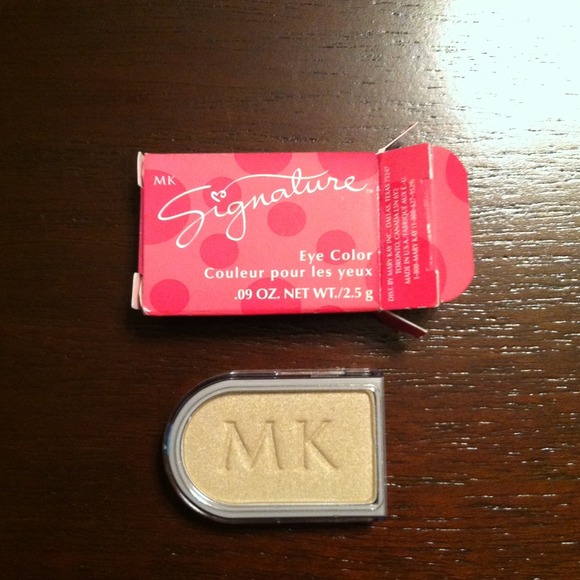 SOLD! Mary Kay Eye Color in Moonstone