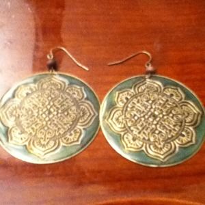 💛Green and gold earrings 💚