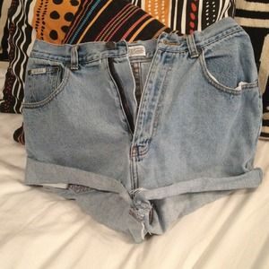 High waisted light denim shorts.