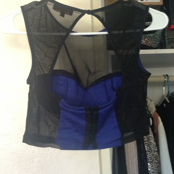 Top - Picture 2 of 4