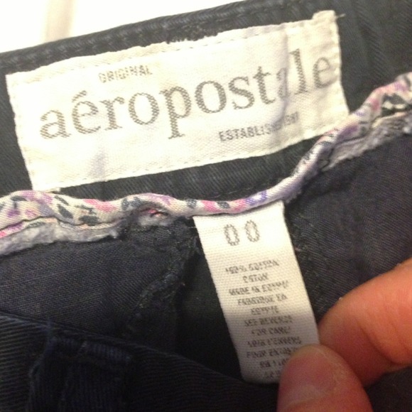 Aeropostale dark blue khaki shorts. - Picture 3 of 4
