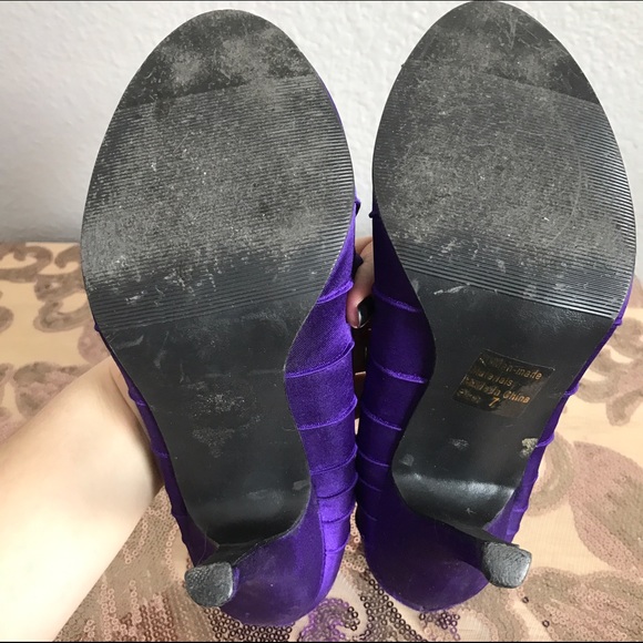 ❤SOLD❤ 💜💜Spicy Purple Heels 💜💜 - Picture 3 of 3