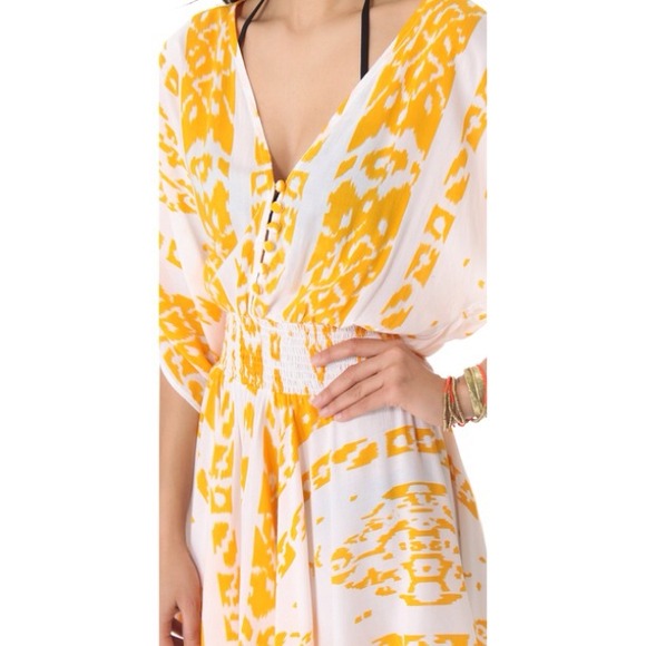 ❌SOLD in Bundle❌Indah Cover Up Dress - Picture 3 of 3