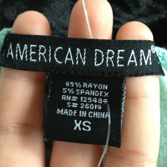 Cute shirt !!✨ - Picture 3 of 3