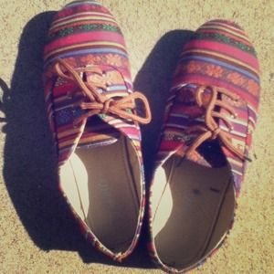 Cute colorful print flat shoes