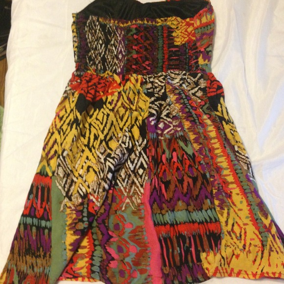 A cute strapless sun dress. - Picture 2 of 4