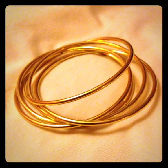 Gold-Plated Interlocking 5 Bangle Bracelet