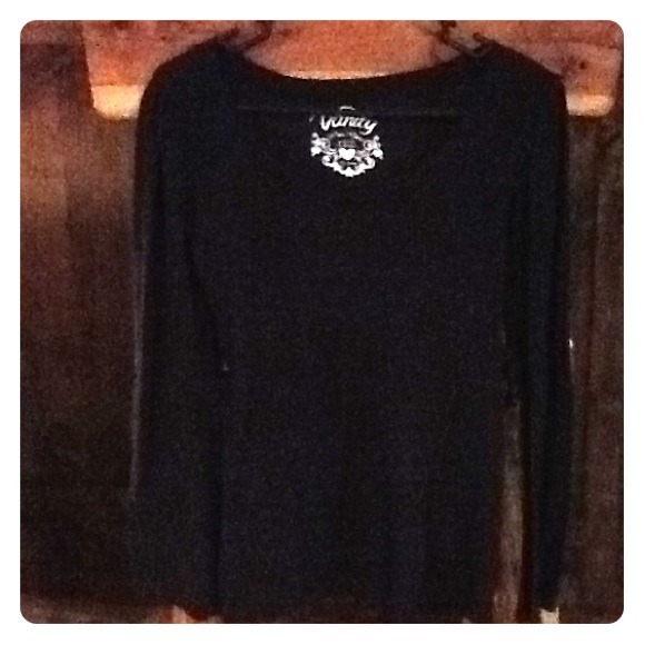 Black vanity long sleeve top