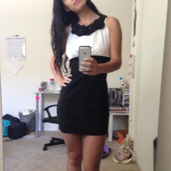 ⬇💰⬇ Black & white dress