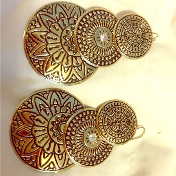 Dangly earrings