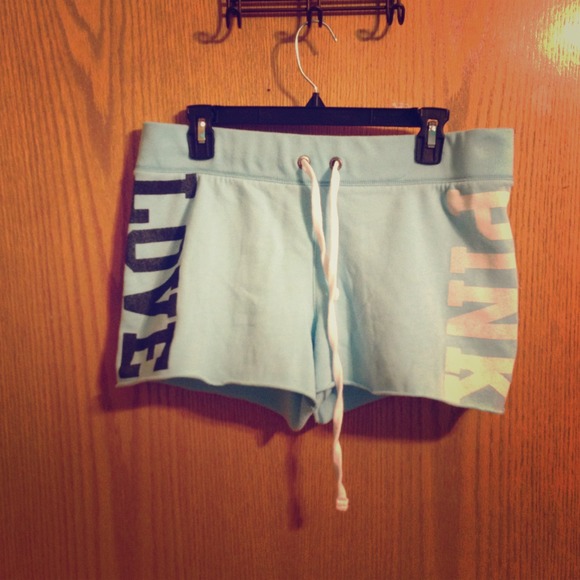 🚫SOLD🚫 Vs PINK shorts